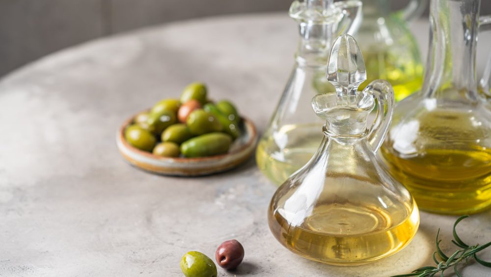 Zeytinyağı ile Evde Kendi Doğal Parfümünüzü Yapın