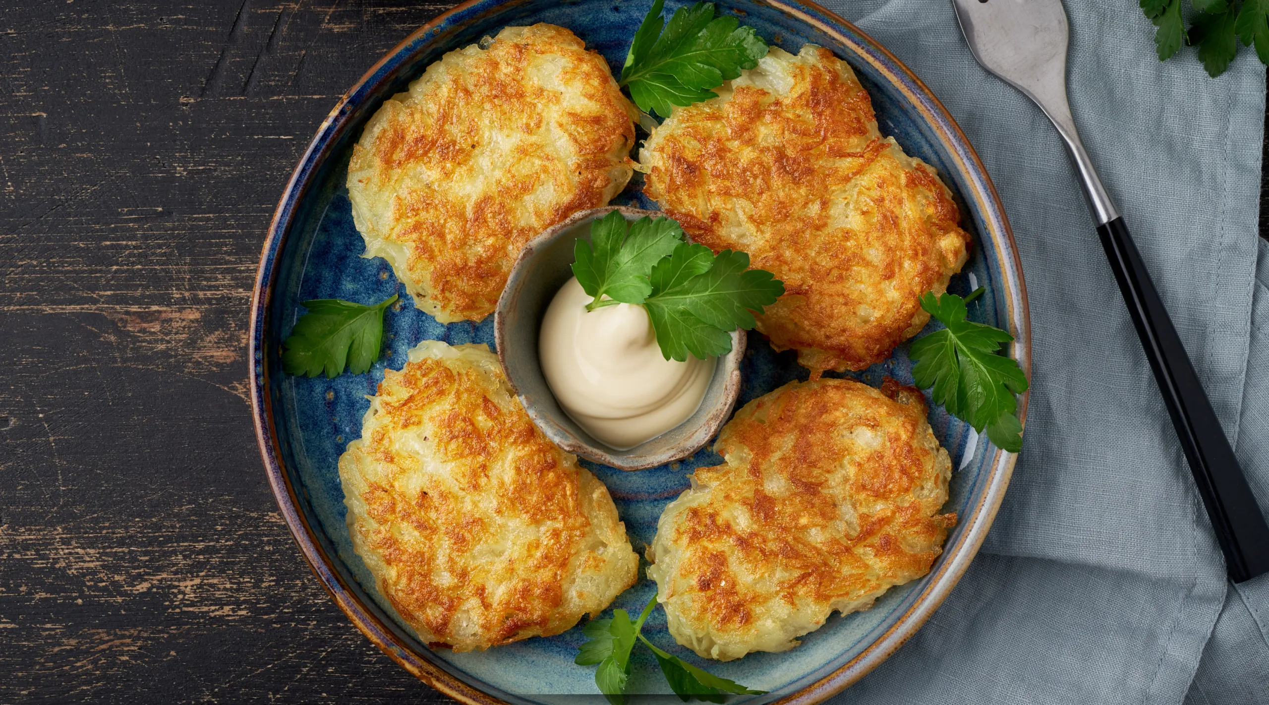 Yağ Çekmeden Pişer:  Kabak Mücver